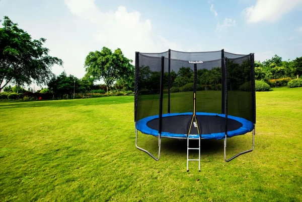 trampolina ogrodowa z siatka zewnetrzna o srednicy 8 ft 244 0abb4d042e3046a6a11b3b0812901f35